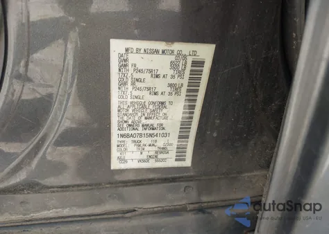 2005 Nissan Titan Xe z USA, uszkodzony, nr VIN 1N6BA07B15N541031